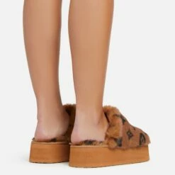 EGO Warren Closed Toe Printed Detail Flatform Slipper In Tan Brown Faux Fur -EGO Sales Store 06 01 23 fw41924 sq