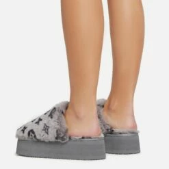 EGO Warren Closed Toe Printed Detail Flatform Slipper In Grey Faux Fur -EGO Sales Store 06 01 23 fw41928 sq