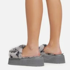 EGO Chrie Velcro Strap Printed Detail Flatform Slipper In Grey Faux Fur -EGO Sales Store 06 01 23 fw41933 sq