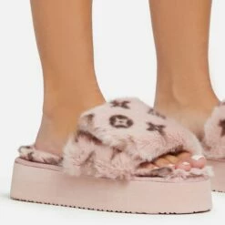 EGO Chrie Velcro Strap Printed Detail Flatform Slipper In Pink Faux Fur -EGO Sales Store 06 01 23 fw41937 sq