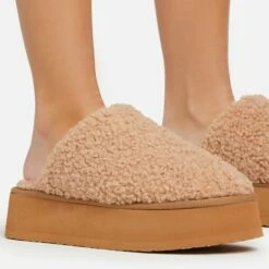 EGO Ivoris Closed Toe Flatform Slipper In Light Tan Faux Shearling -EGO Sales Store 06 01 23 fw41947 sq