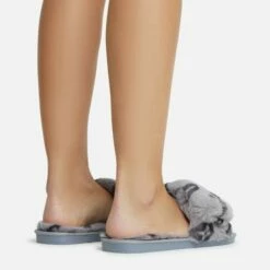 EGO Blanket Velcro Strap Printed Detail Square Peep Toe Flat Slipper In Grey Faux Fur -EGO Sales Store 06 10 22 fw5379 copy