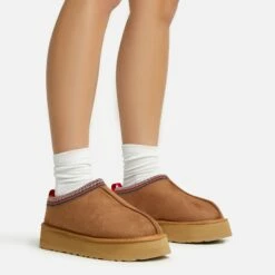 EGO Tazmin Aztec Detail Faux Fur Lining Platform Slipper In Chestnut Faux Suede -EGO Sales Store 20 01 23 fw acc52719 s