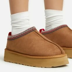 EGO Tazmin Aztec Detail Faux Fur Lining Platform Slipper In Chestnut Faux Suede -EGO Sales Store 20 01 23 fw acc52720 sq