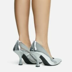 EGO Pointed Court Kitten Heel In Silver Patent -EGO Sales Store 30 11 22 fw31736 sq