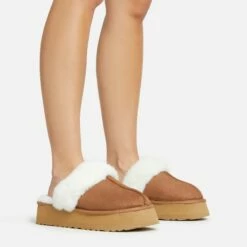 EGO Sugar Faux Fur Trim Platform Slipper In Chestnut Brown Faux Suede -EGO Sales Store 30 11 22 fw40003 sq