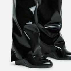 Front Page -EGO Sales Store remove some creases if poss 06 10 22 fw5455 sq